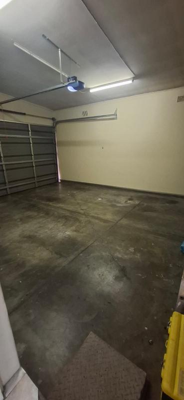 6 Bedroom Property for Sale in Cravenby Western Cape